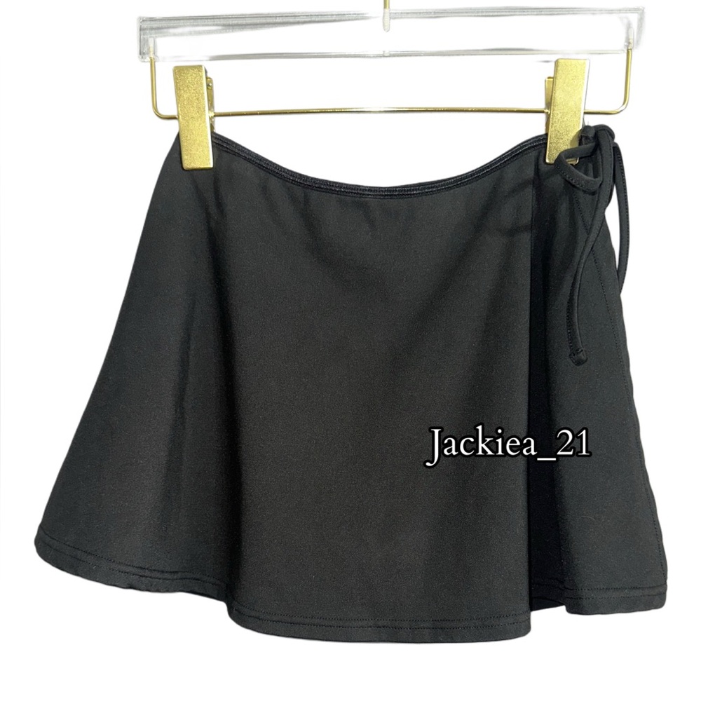 💙❤️ Women's Black Skort